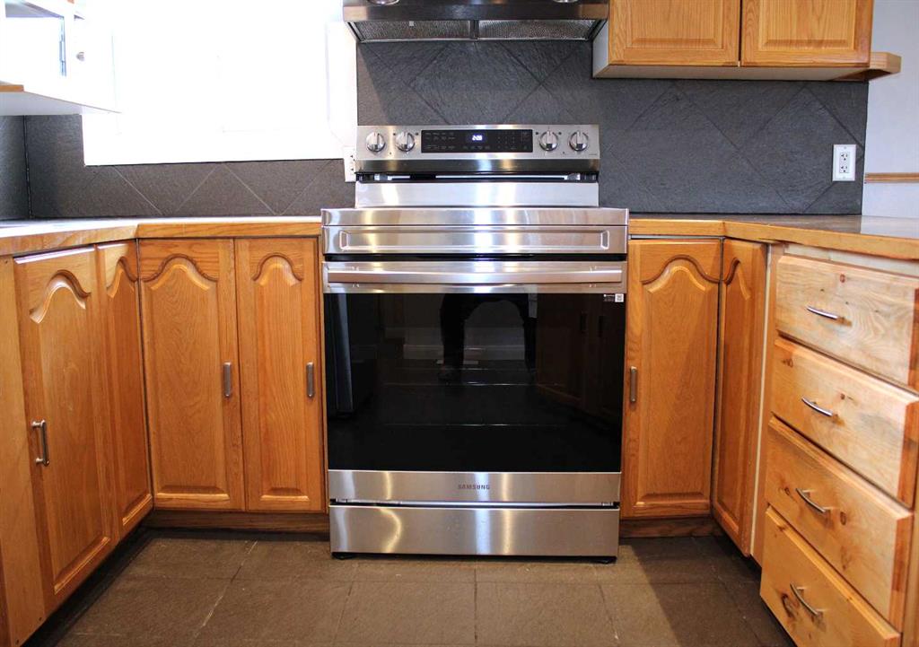 Picture for 23, 111 6 Street  SE https://www.cirrealty.ca/reb/cara/2/A2266032_21.jpg