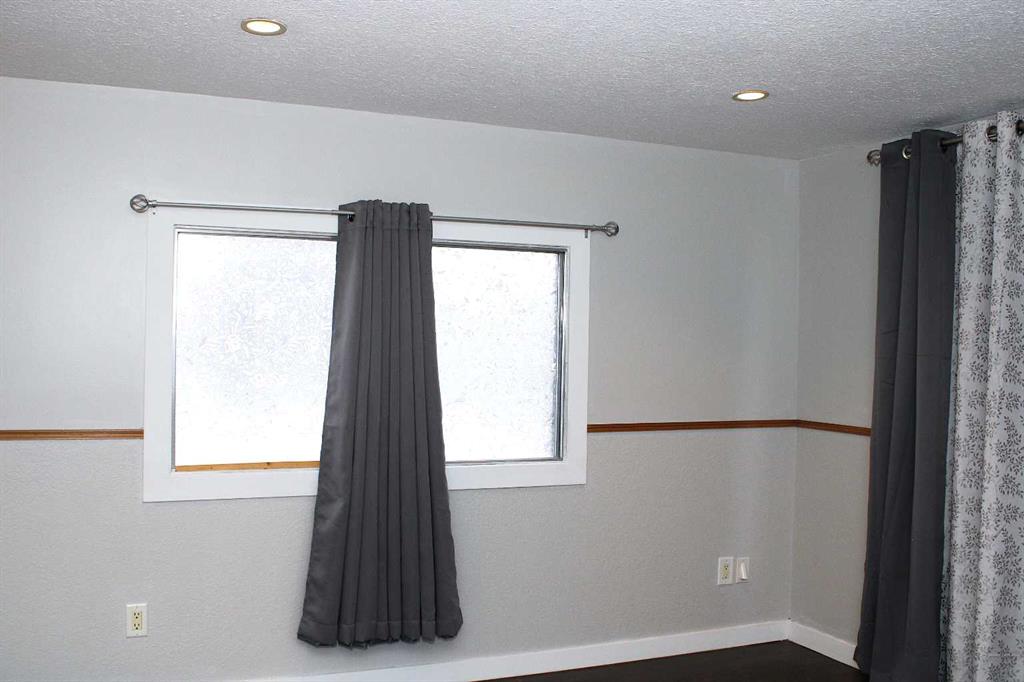 Picture for 23, 111 6 Street  SE https://www.cirrealty.ca/reb/cara/2/A2266032_37.jpg