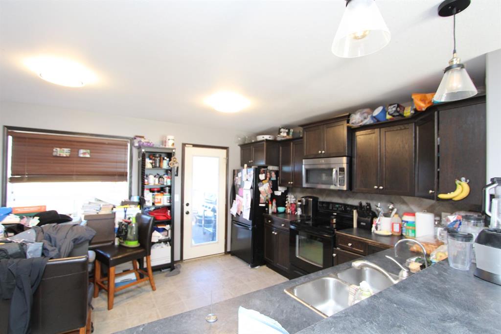 Picture for 26 Wilkinson Circle  https://www.cirrealty.ca/reb/cara/2/A2266172_13.jpg