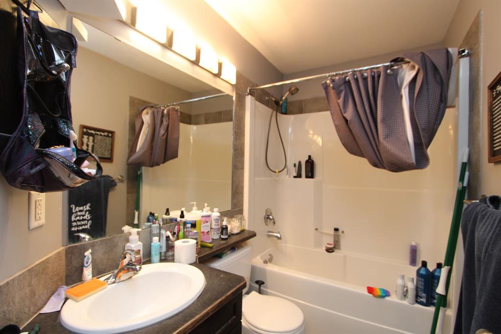 Picture for 26 Wilkinson Circle  https://www.cirrealty.ca/reb/cara/2/A2266172_9.jpg