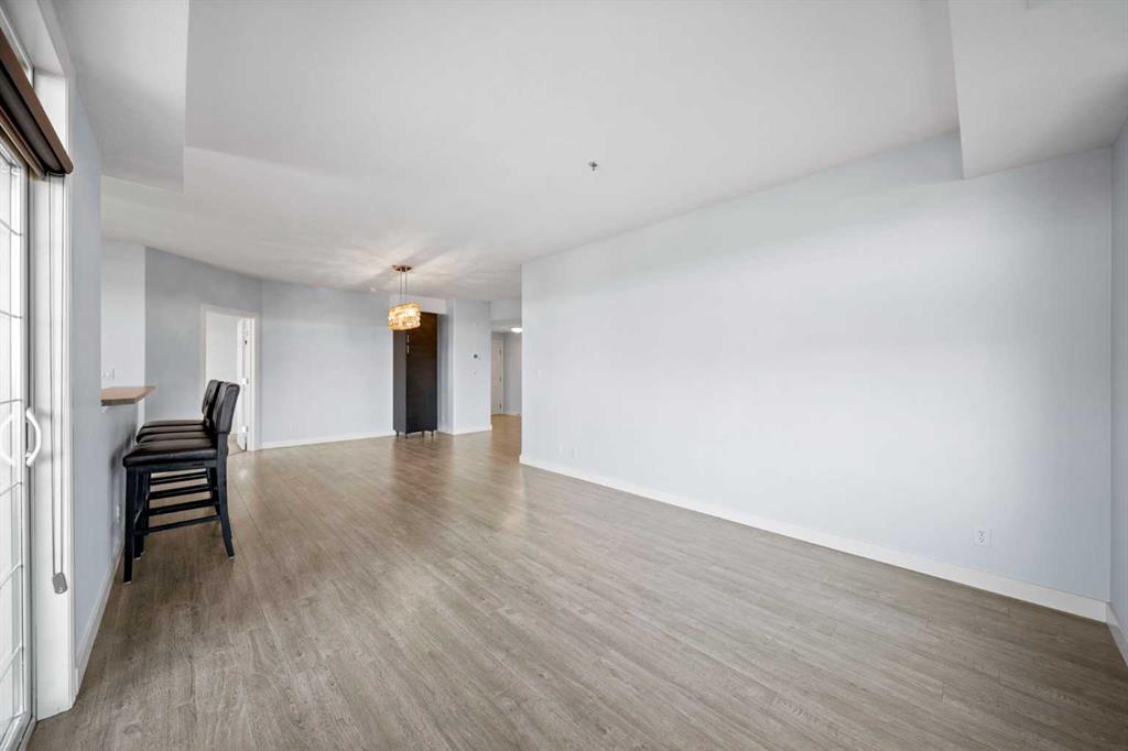 Picture for 301, 69 Ironstone Drive  https://www.cirrealty.ca/reb/cara/2/A2266232_11.jpg