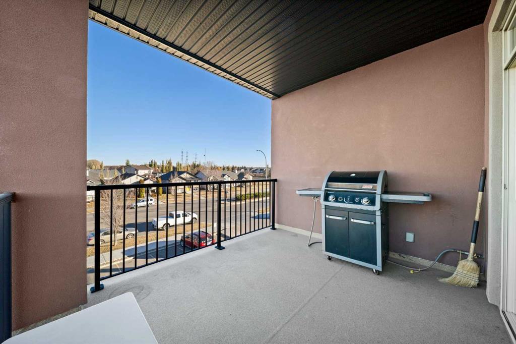 Picture for 301, 69 Ironstone Drive  https://www.cirrealty.ca/reb/cara/2/A2266232_25.jpg