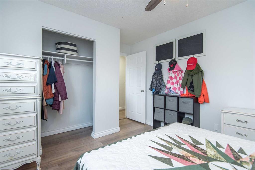 Picture for 34 Wright Avenue  https://www.cirrealty.ca/reb/cara/2/A2266682_28.jpg