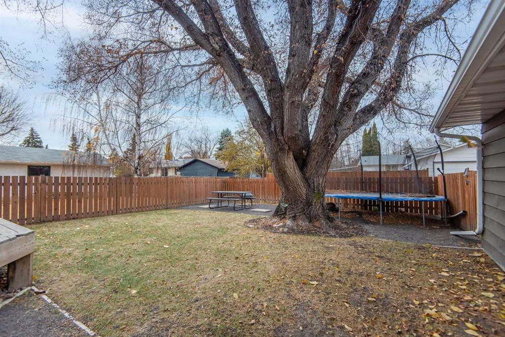 Picture for 34 Wright Avenue  https://www.cirrealty.ca/reb/cara/2/A2266682_41.jpg