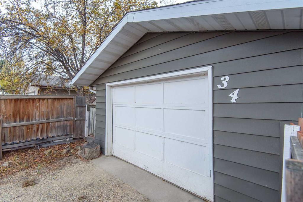 Picture for 34 Wright Avenue  https://www.cirrealty.ca/reb/cara/2/A2266682_48.jpg