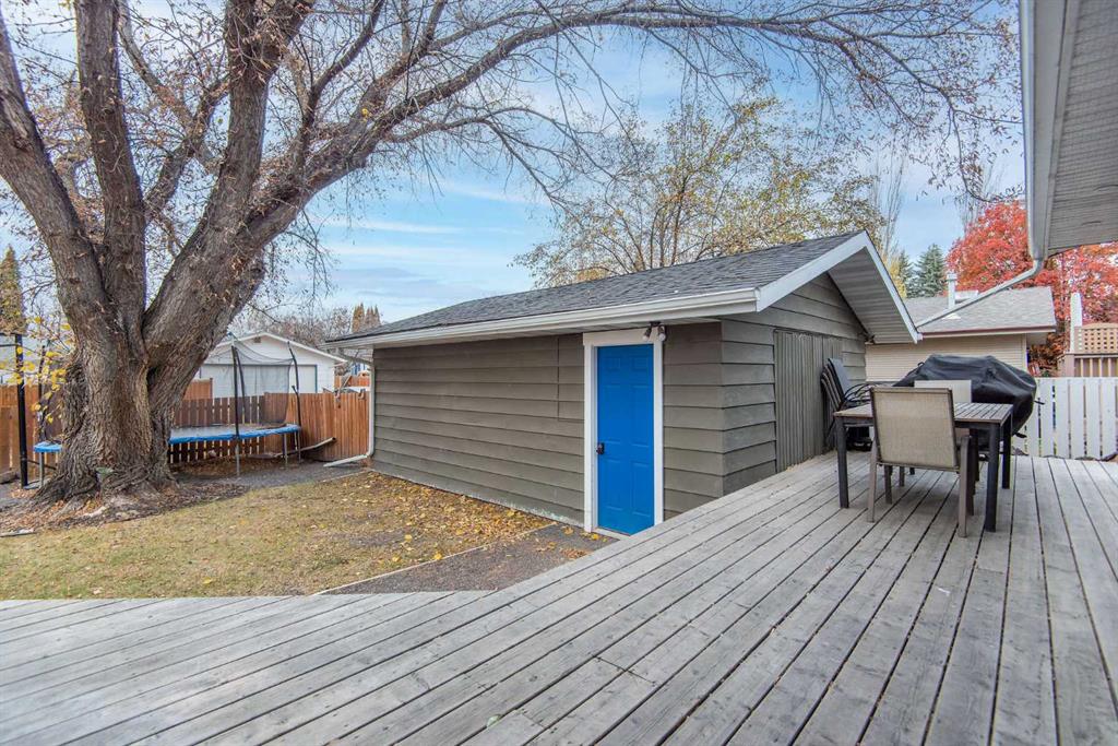 Picture for 34 Wright Avenue  https://www.cirrealty.ca/reb/cara/2/A2266682_49.jpg