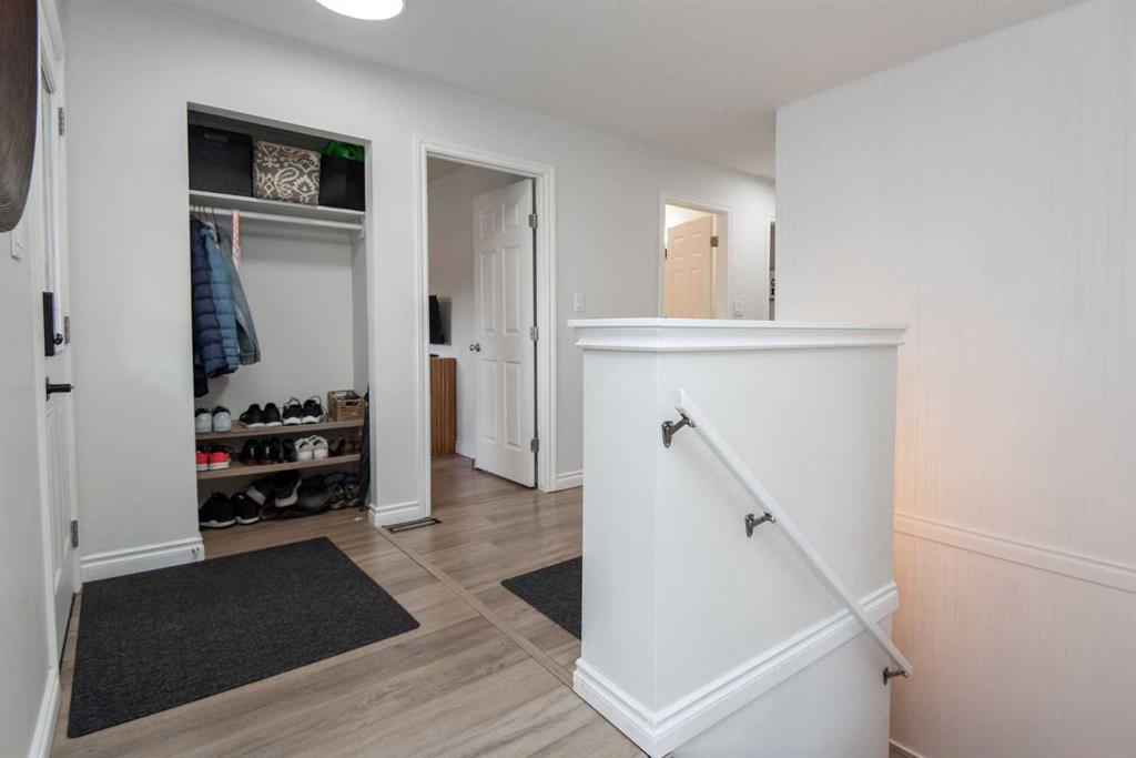 Picture for 34 Wright Avenue  https://www.cirrealty.ca/reb/cara/2/A2266682_8.jpg