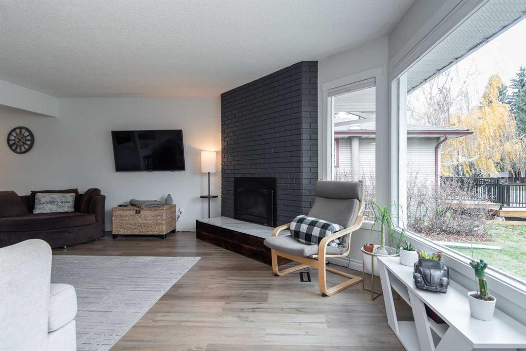 Picture for 34 Wright Avenue  https://www.cirrealty.ca/reb/cara/2/A2266682_9.jpg