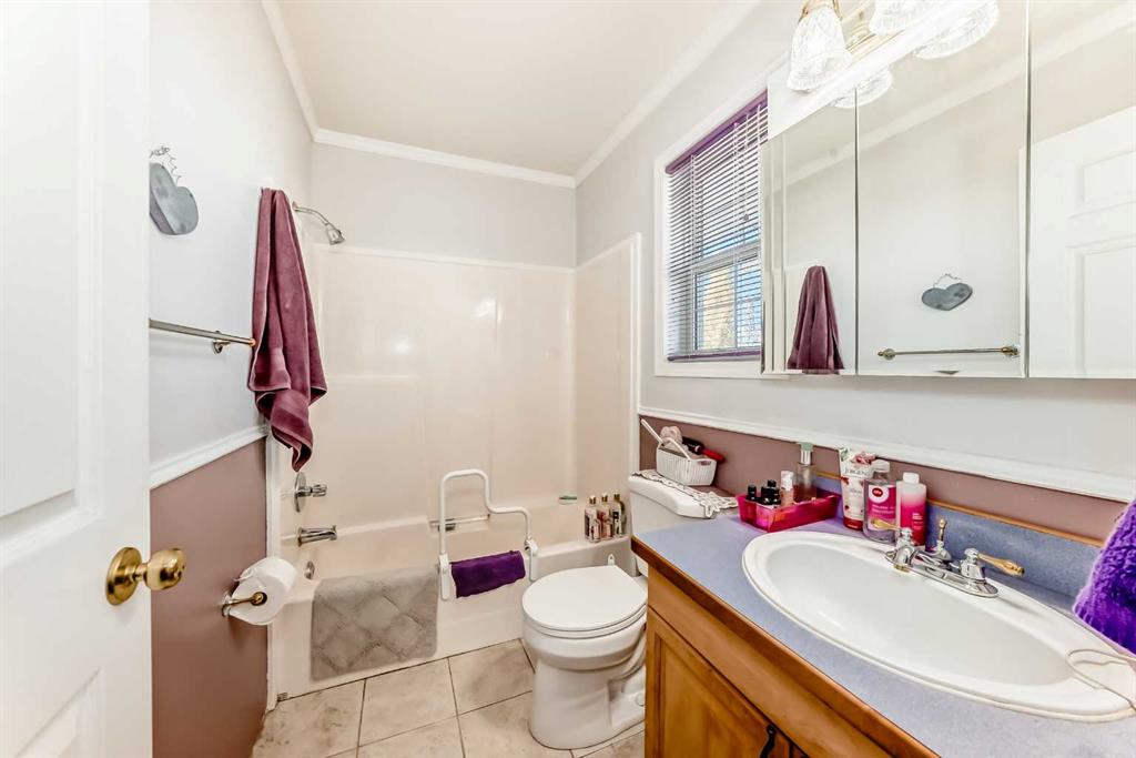 Picture for 4514 54A Ave Cres   https://www.cirrealty.ca/reb/cara/2/A2266872_28.jpg
