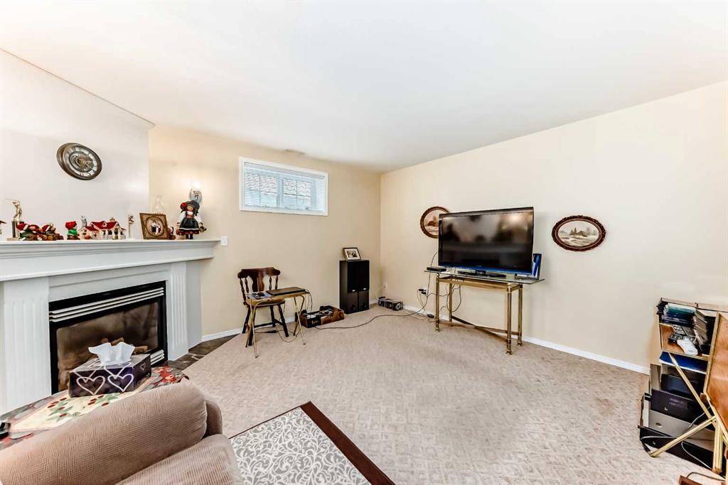 Picture for 4514 54A Ave Cres   https://www.cirrealty.ca/reb/cara/2/A2266872_30.jpg