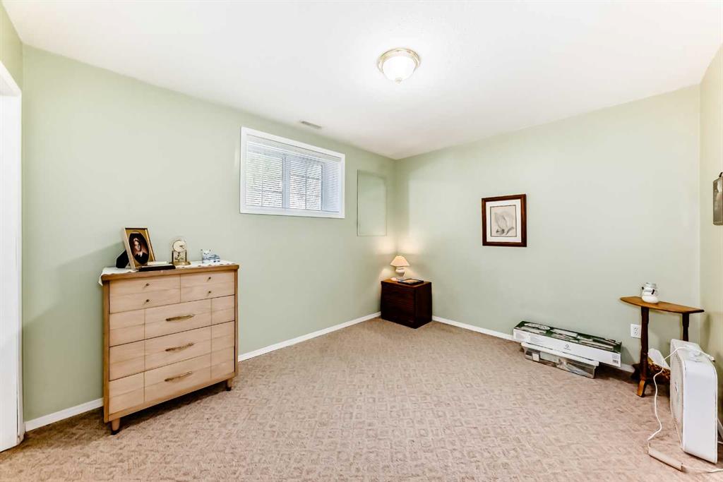 Picture for 4514 54A Ave Cres   https://www.cirrealty.ca/reb/cara/2/A2266872_33.jpg