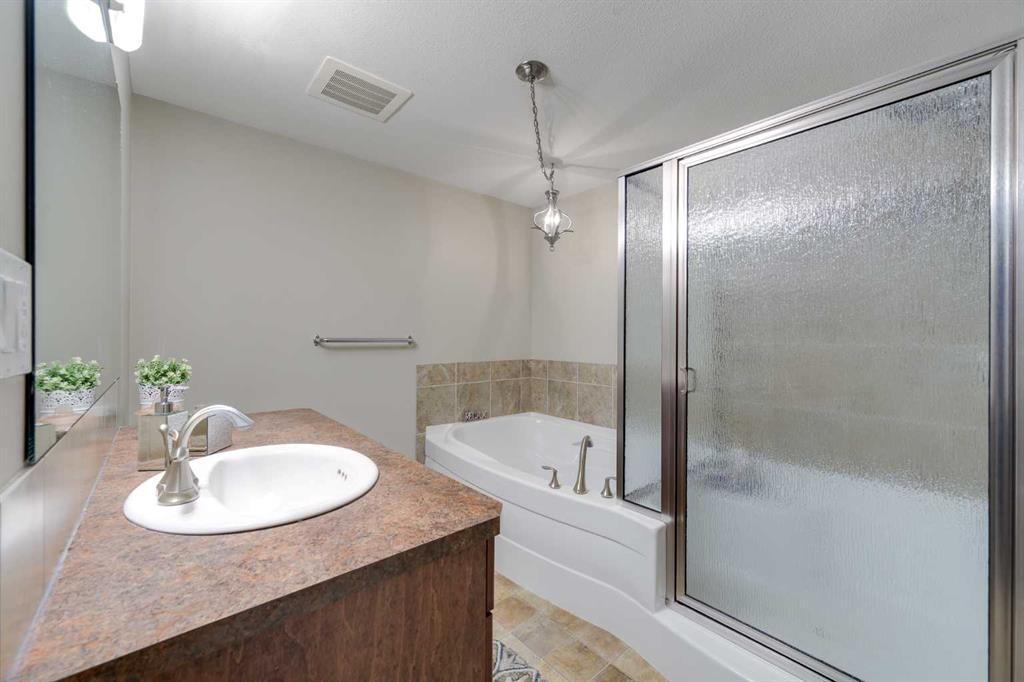 Picture for 211, 5213 61 Street  https://www.cirrealty.ca/reb/cara/2/A2267072_18.jpg