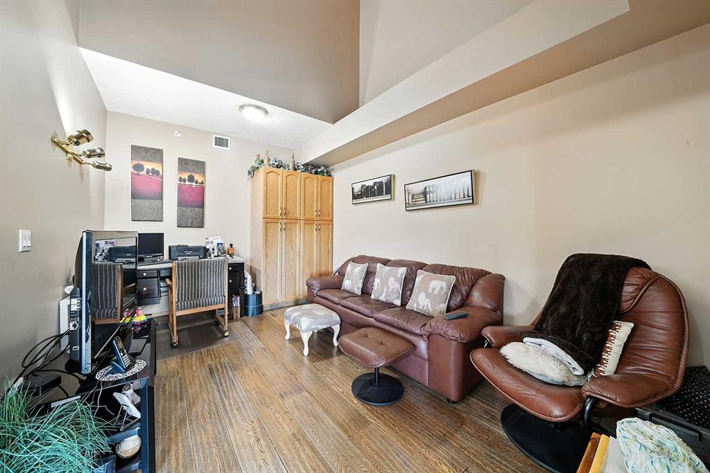 Picture for 404, 4805 45 Street 