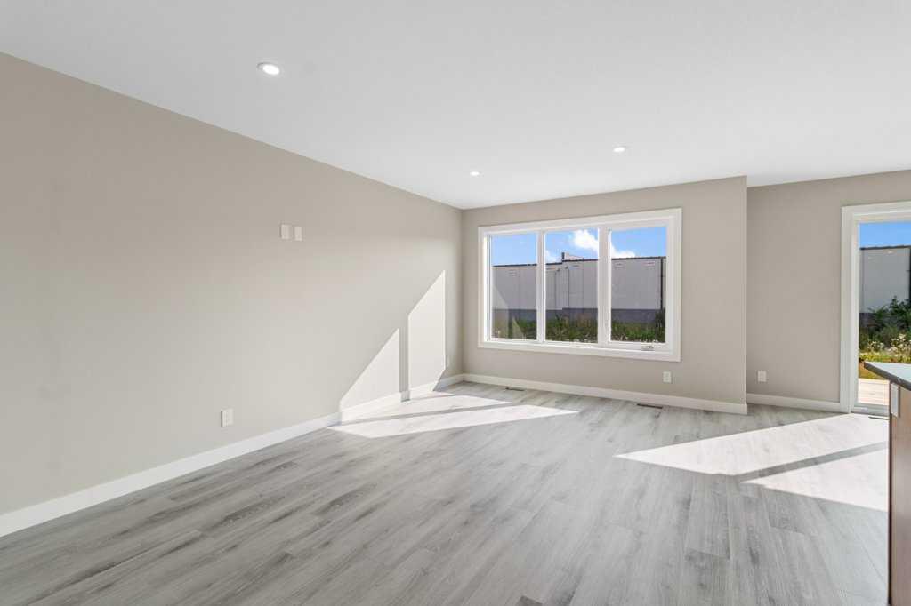 Picture for 125 Hampton Crescent 