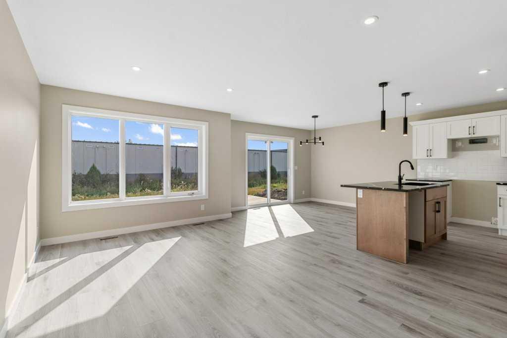 Picture for 125 Hampton Crescent 