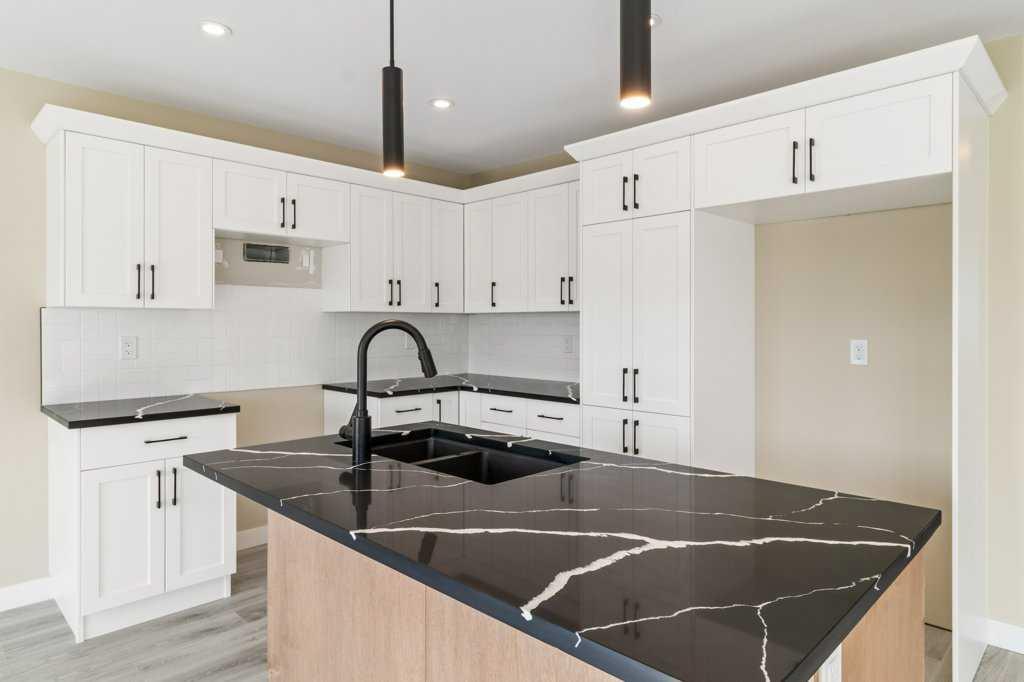 Picture for 125 Hampton Crescent 