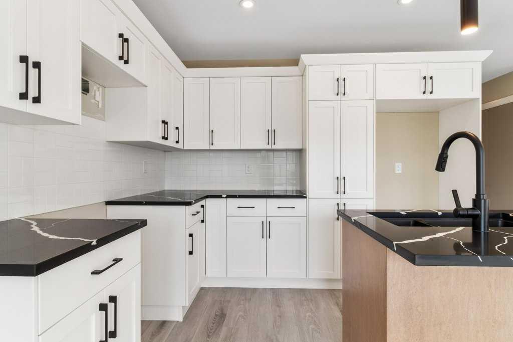 Picture for 125 Hampton Crescent 