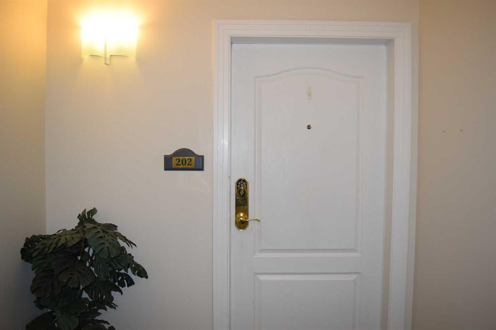 Picture for 202, 5211 39 Street 