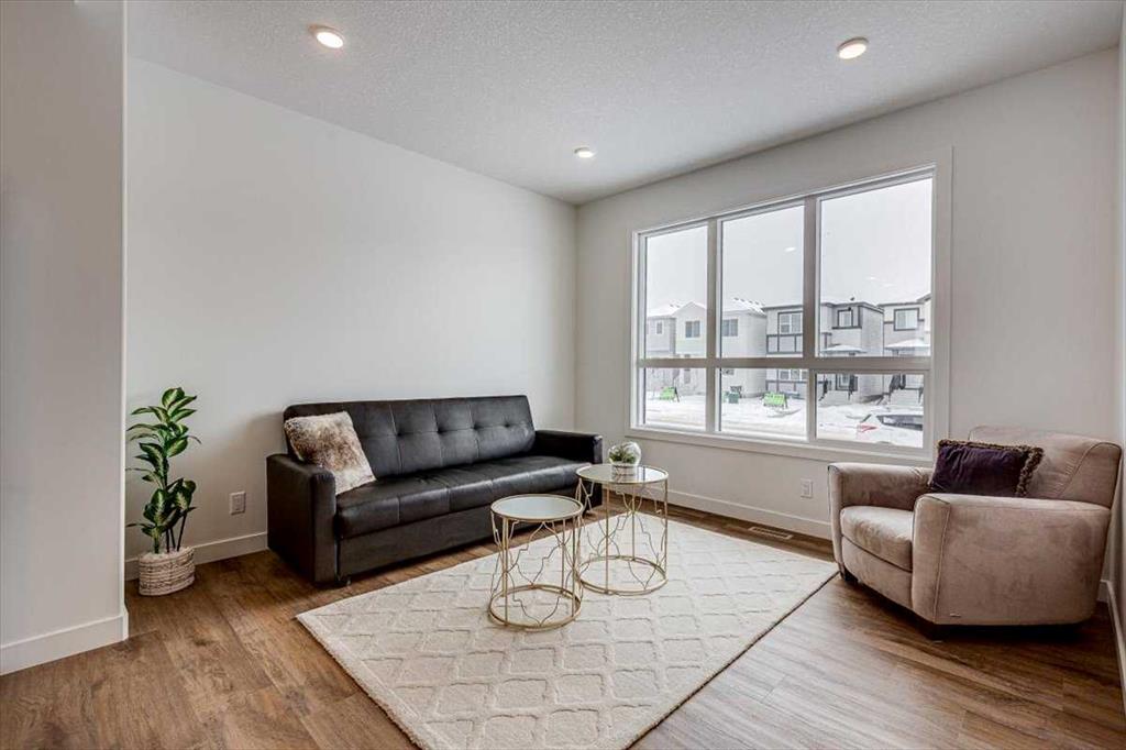 Picture for 31 Louis Drive 