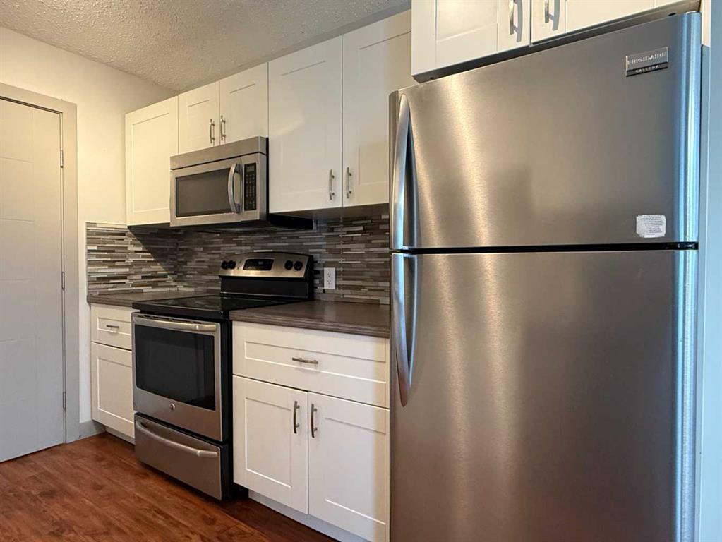 Picture for 3, 5809 65 Street 