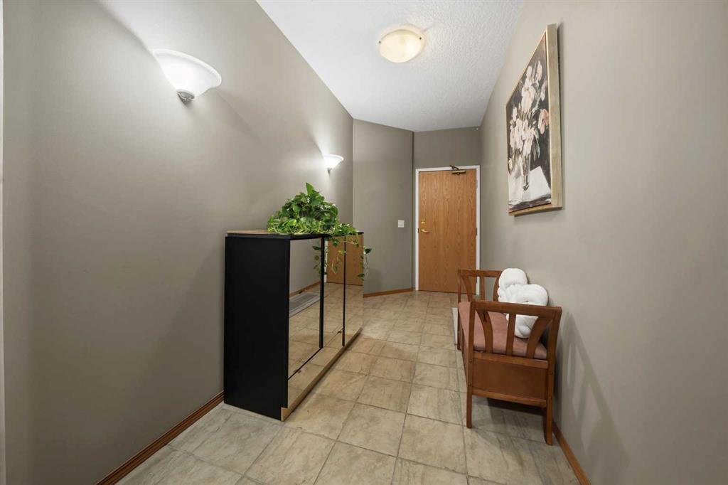 Picture for 111, 5300 48 Street 