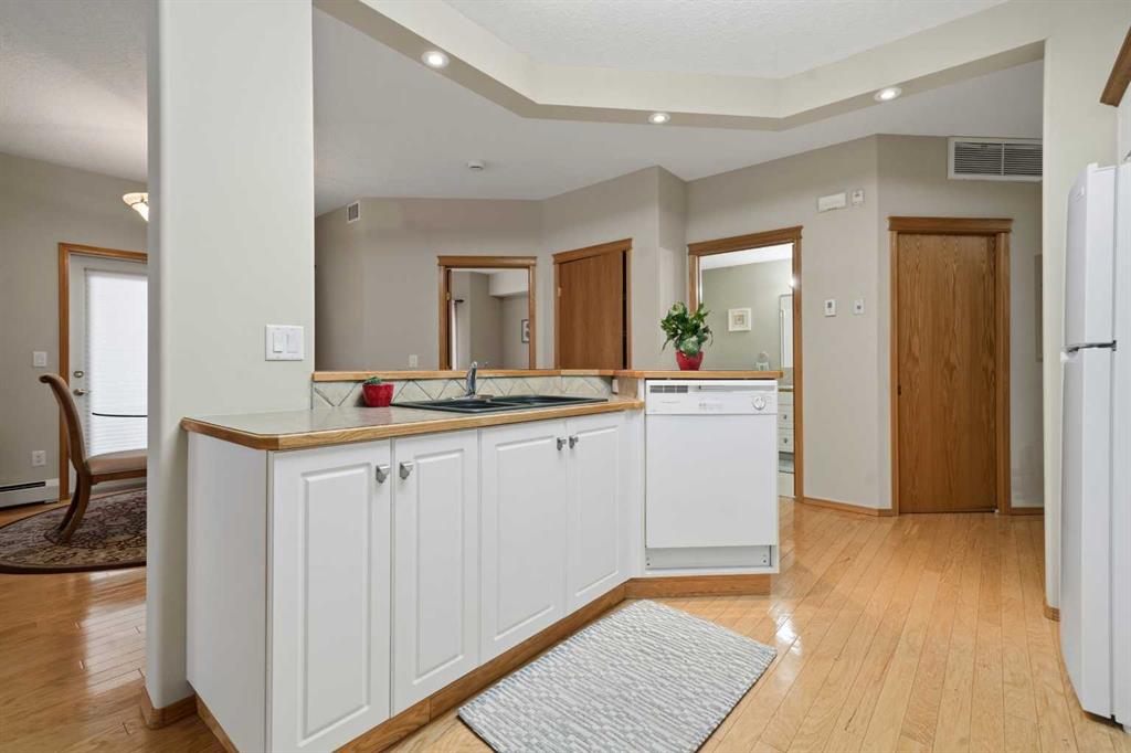 Picture for 111, 5300 48 Street 