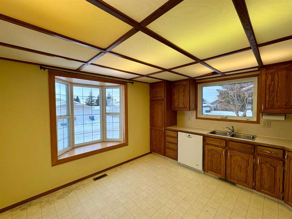 Picture for 4304 56 Avenue 