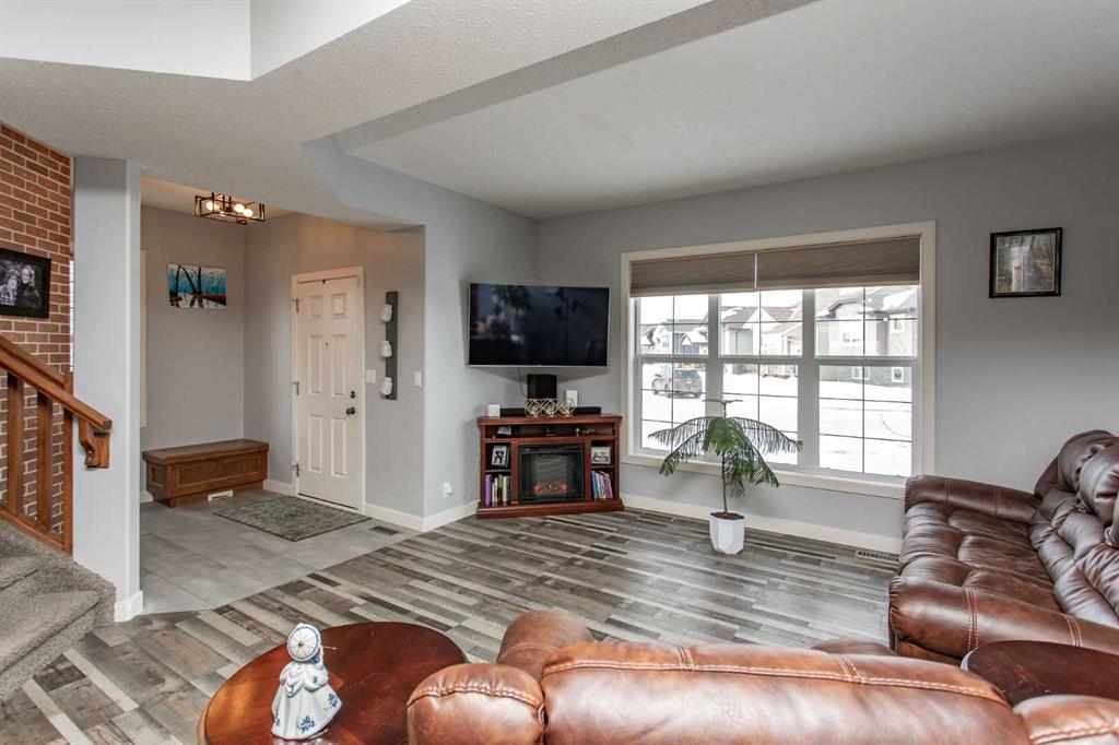 Picture for 156 Long Close 