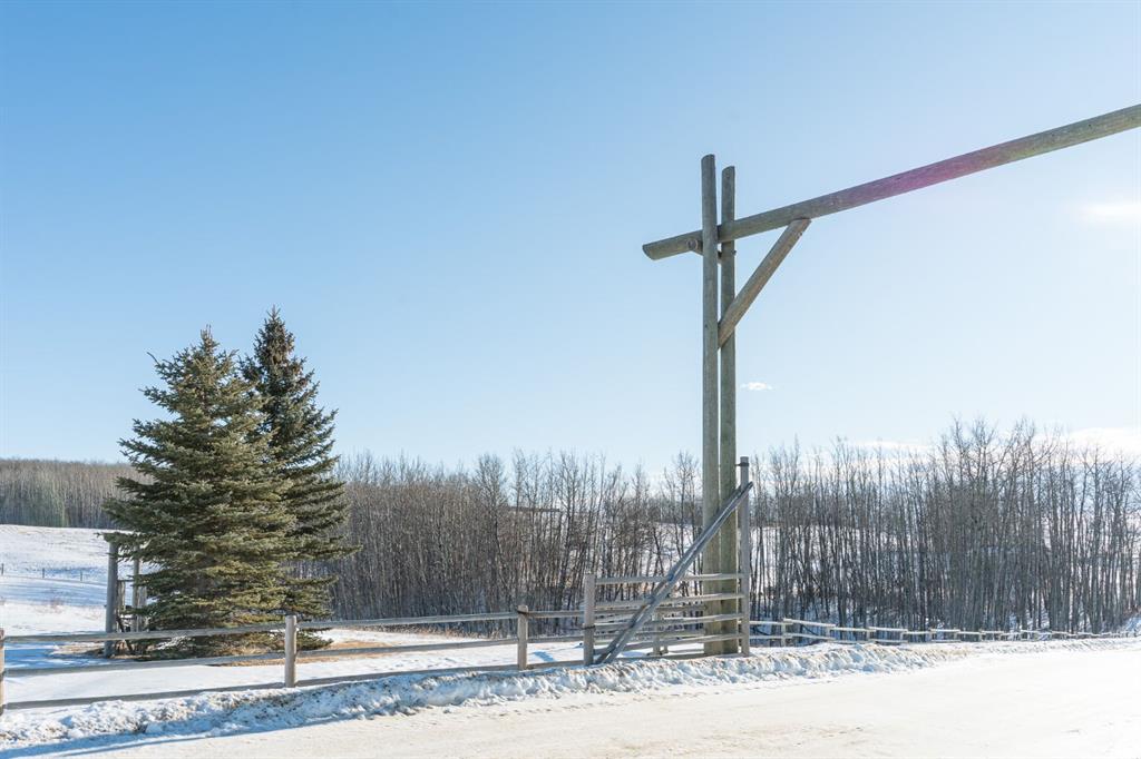 Picture for 2, 284029 Township Road 422  