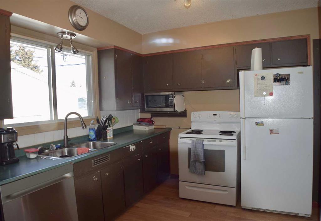 Picture for 5532 35 Street 