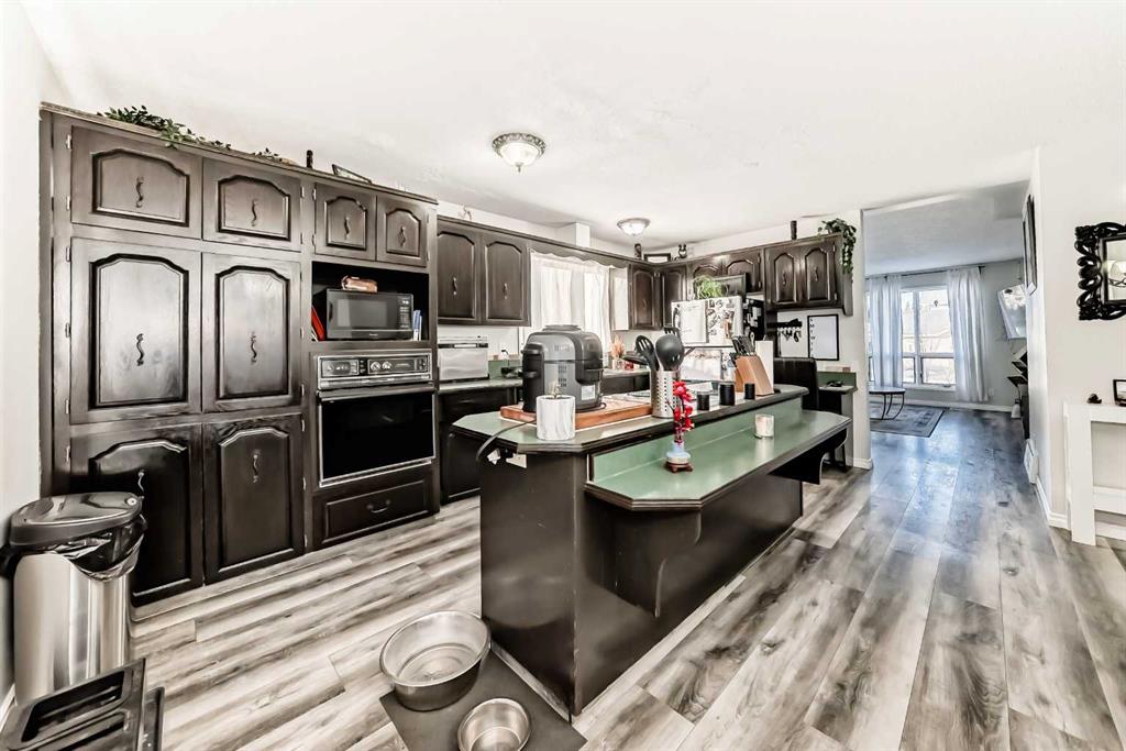 Picture for 4011 40 Avenue 