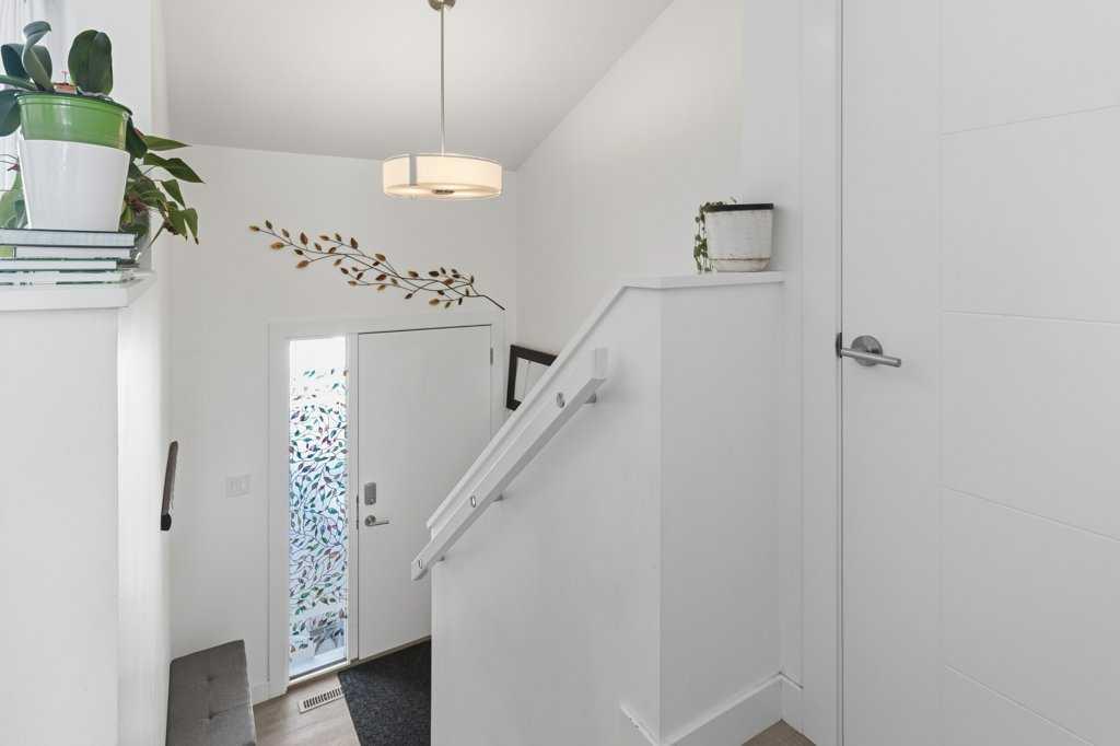 Picture for 53 Ellington Crescent 