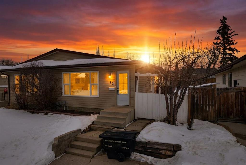 Picture for 42 Valley Crescent  