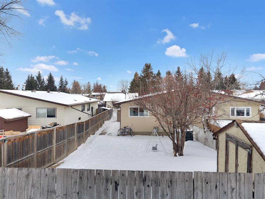 Picture for 42 Valley Crescent  