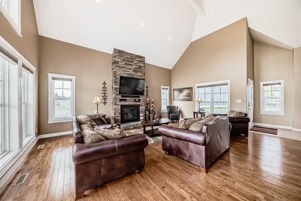 Picture for 559 Summer Crescent  