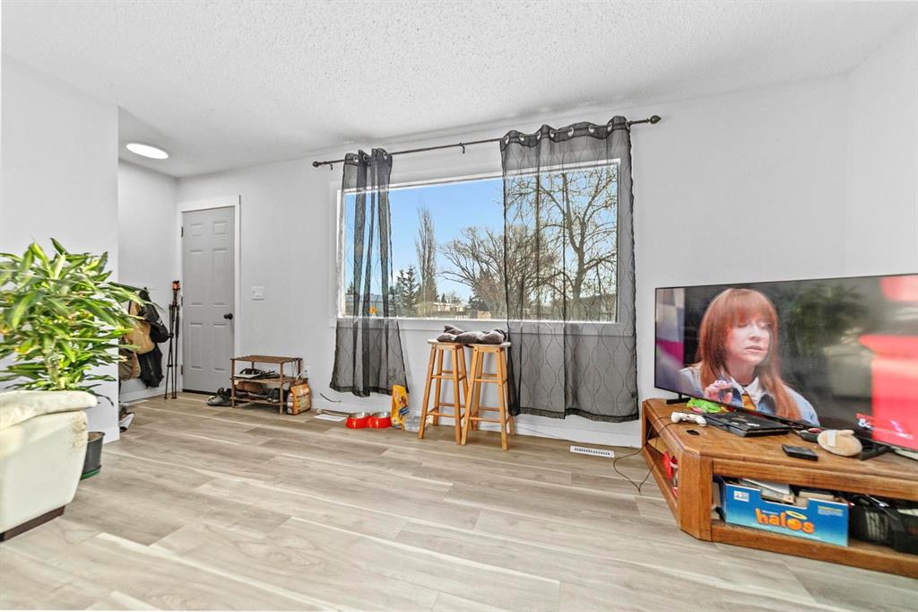 Picture for 5444 50 Street 