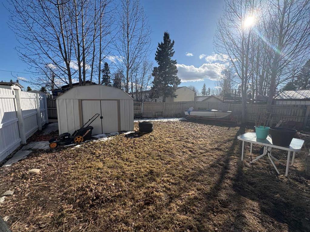 Picture for #34, 5311 60 Street 