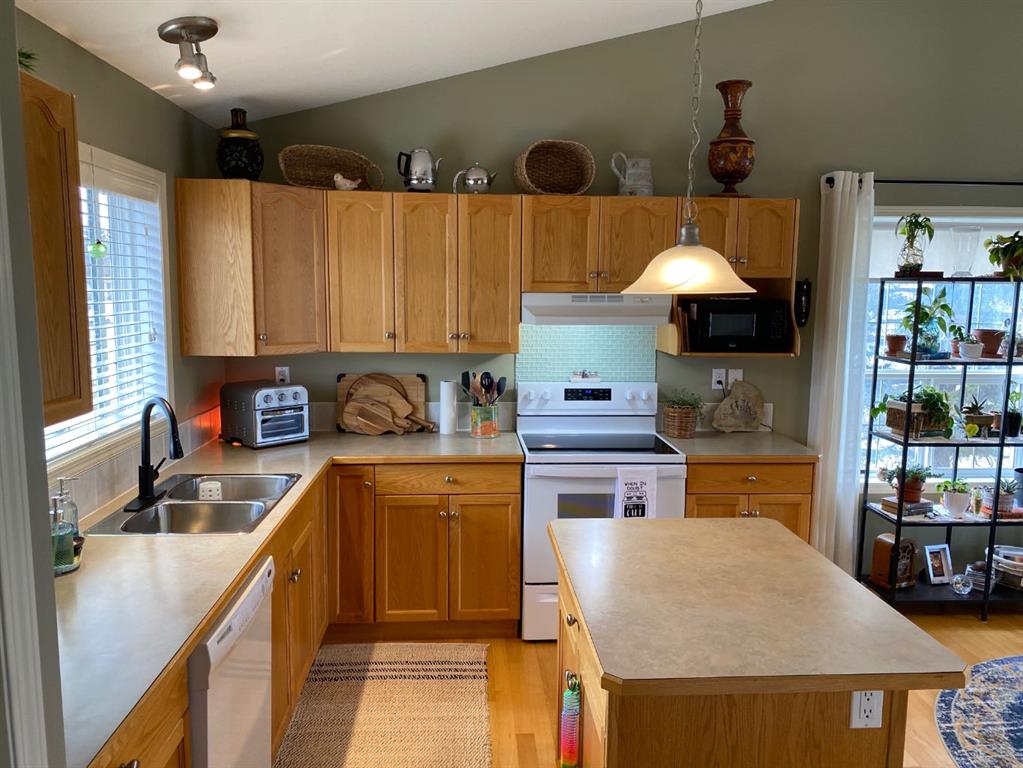 Picture for 21, 5302 47 Street 