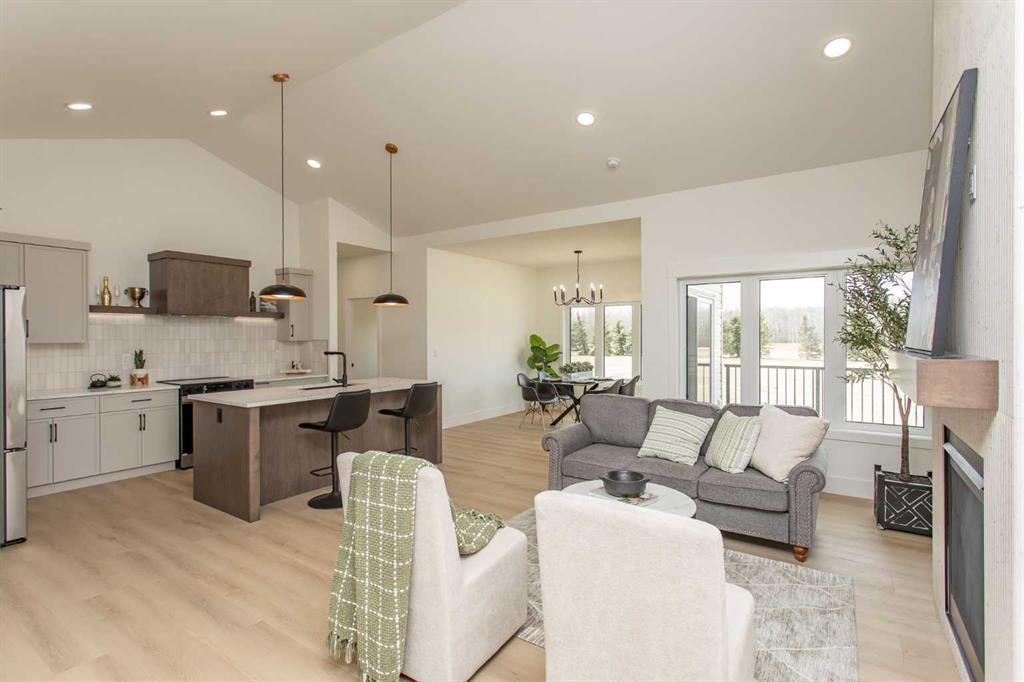Picture for 203, 38452 Range Road 284  