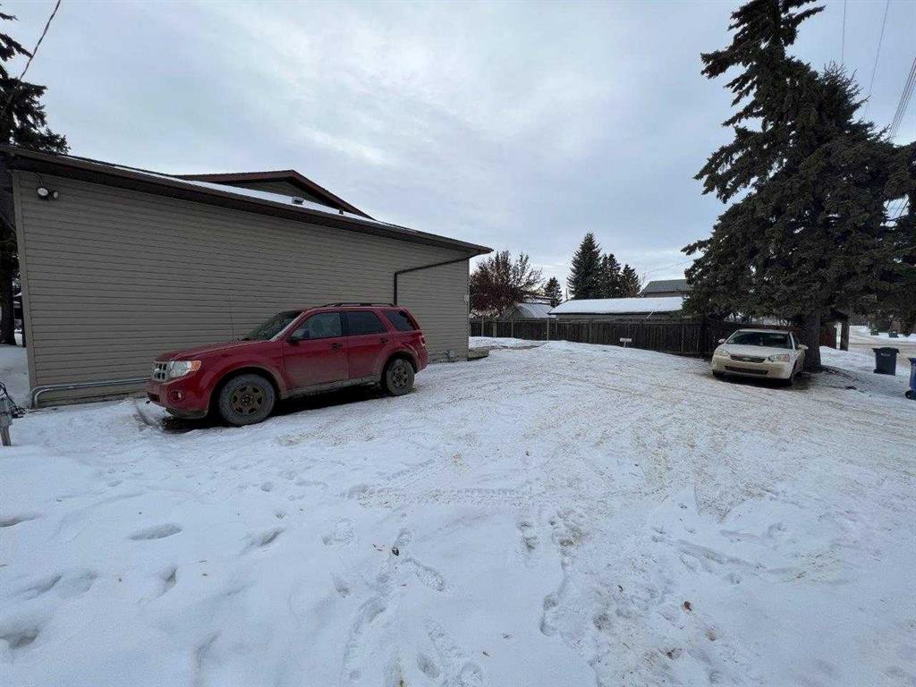 Picture for 3832 47 Street 