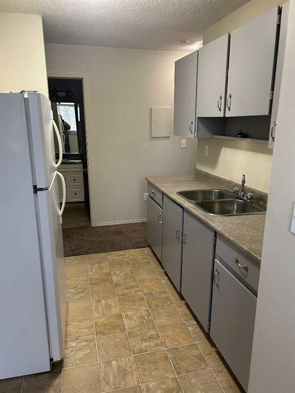 Picture for 3832 47 Street 