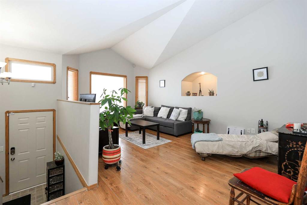 Picture for 77 Duval Crescent 