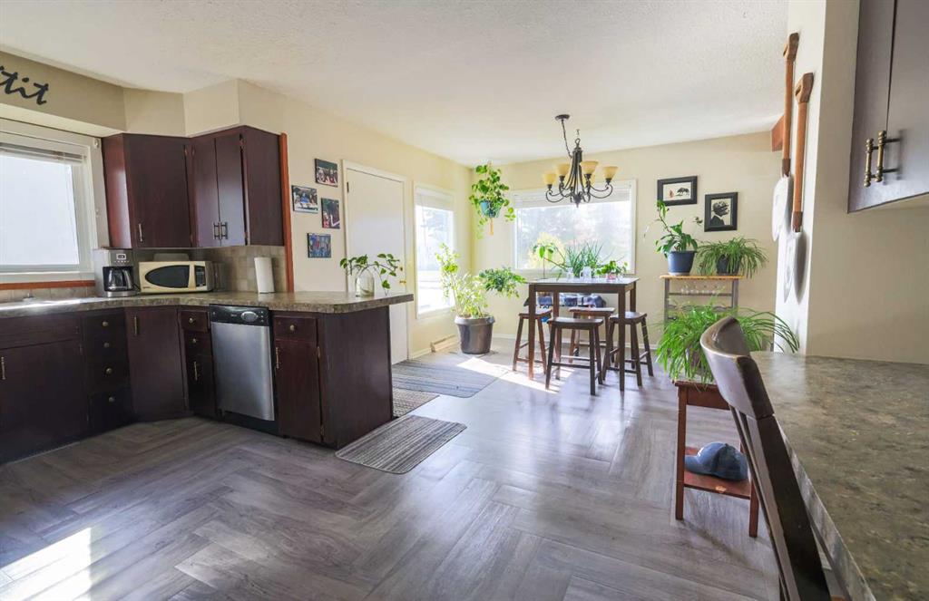 Picture for 5424 51 Avenue 