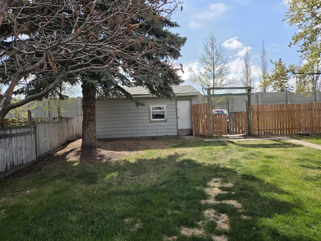 Picture for 3532 50 Avenue E