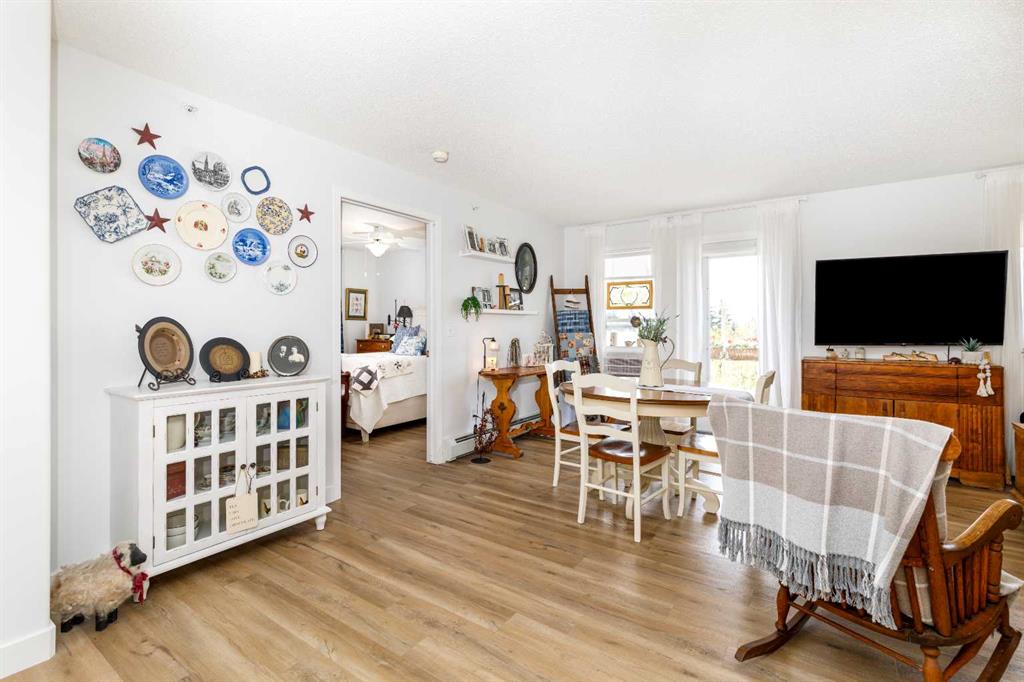 Picture for 326, 56 Carroll Crescent 