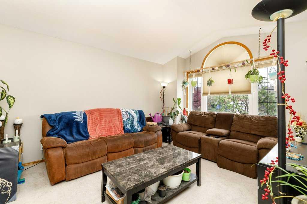 Picture for 6 Densmore Crescent 