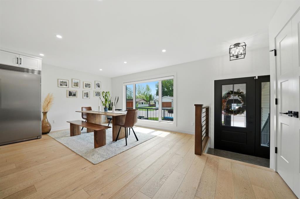 Picture for 70 Wiltshire Boulevard 