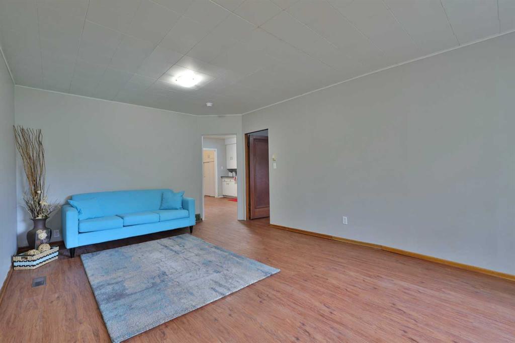 Picture for 4624 56 Street 
