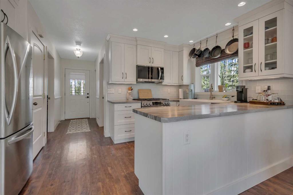 Picture for 39, 423002 Range Road 10  