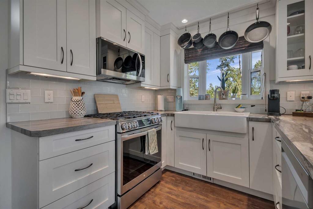 Picture for 39, 423002 Range Road 10  